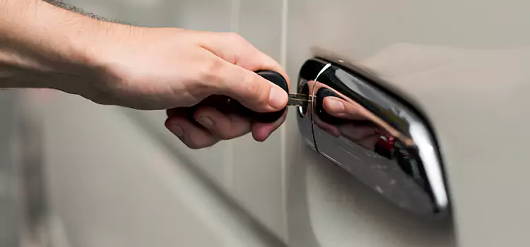 Why Choose Our Auto Locksmith Team in Overland Park, KS?